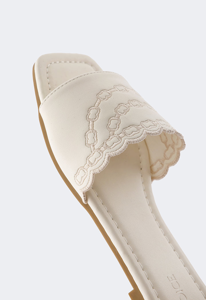 Choice Embroidered Pu Leather Flats Off White