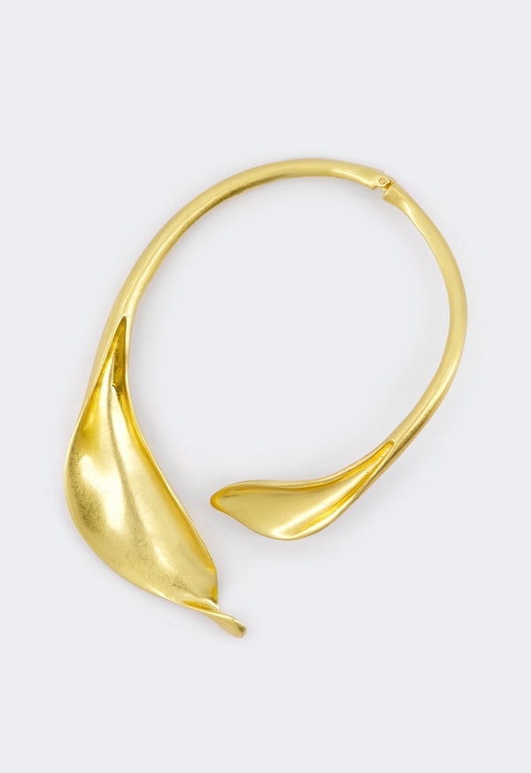 Choice Matte Leaves Choker Necklace Gold