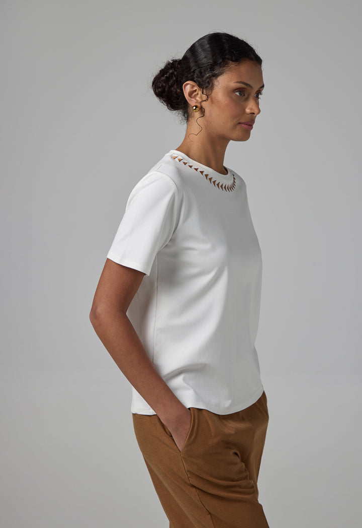 Choice Geometric Embroidered T-Shirt Off White