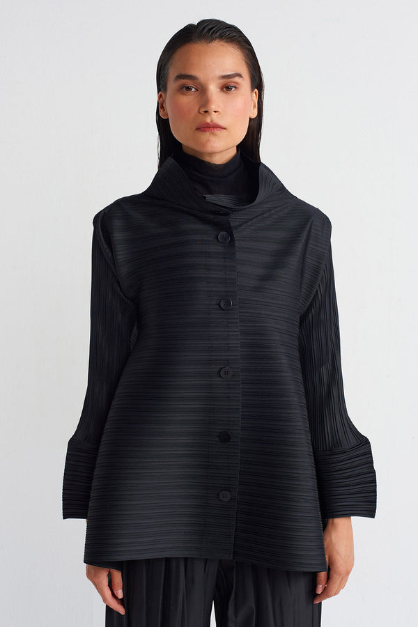 NU Pleated Jacket Black
