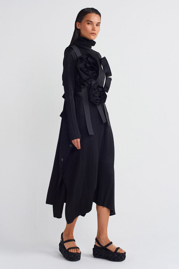 Nu Rose Appliqué Shoulder Belt Black