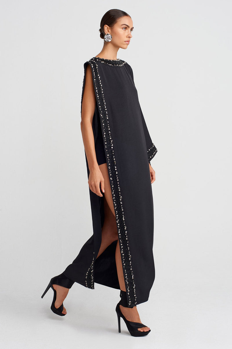 Nu One-Slit Elegant Dress With Hand-Embroidered Edges Black
