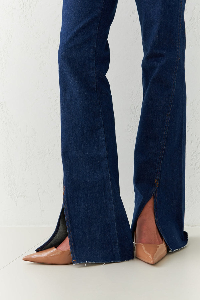 Setre Jeans With Stitching And Leg Detail Navy