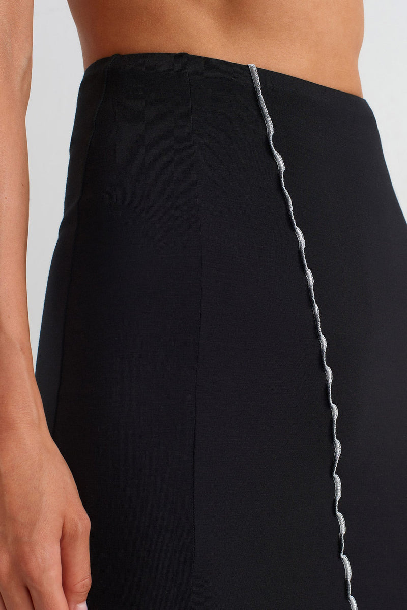 NU Contrast Lettuce Hem Long Skirt Black