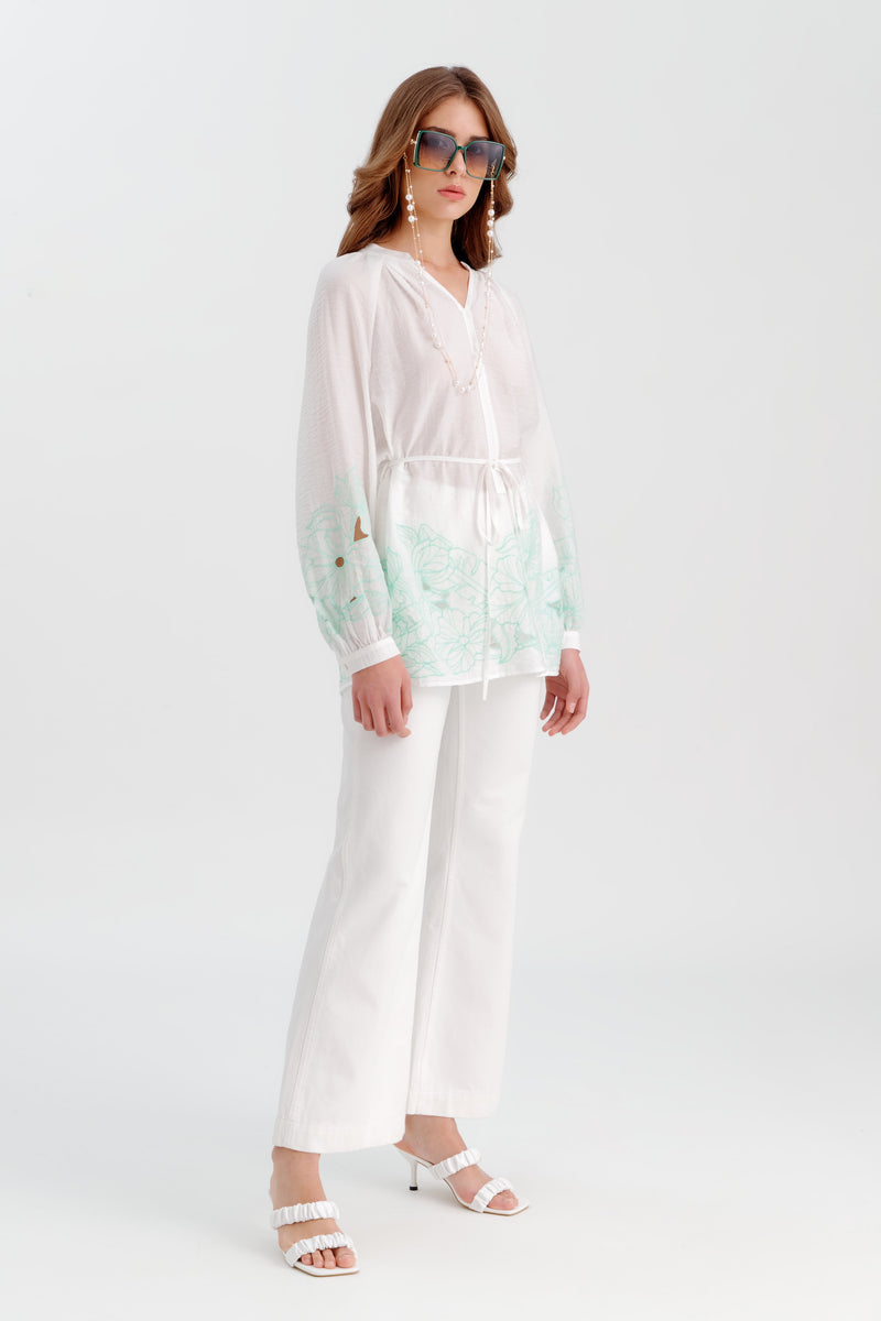 Choice Contrast Flower Embroidered Blouse Off White